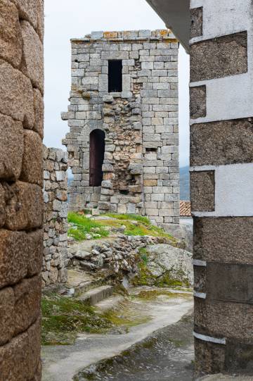 Ruinas del castillo de Eljas (Cáceres).
