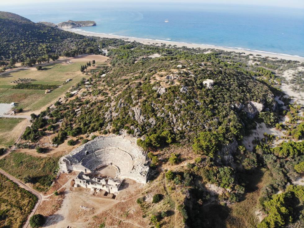 Vista aérea de las ruinas licias en Patara (Turquía).