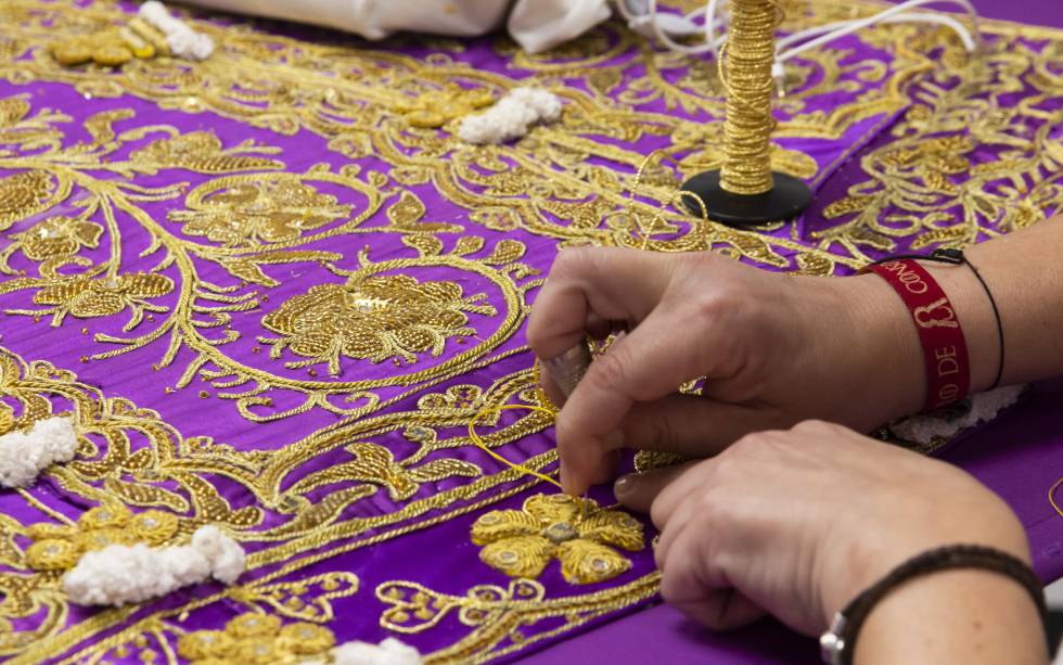 Taller de bordados Inmaculada García-Rayo, en Utrera (Sevilla).