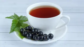 El té de grosella negra, el gran descubrimiento en la beneficiosa familia de los frutos rojos